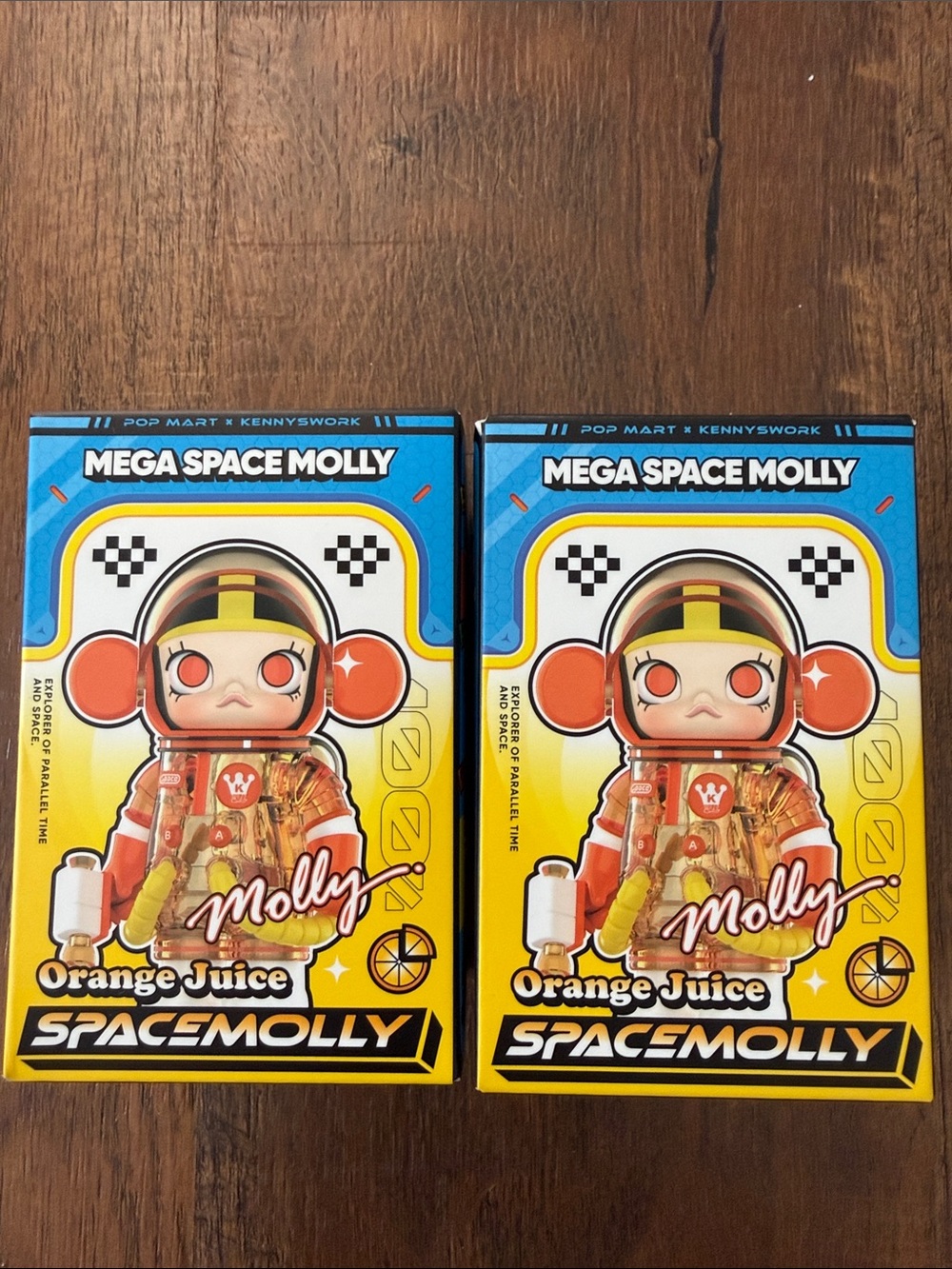 100% Mega Space Molly Orange Juice Collectible figures